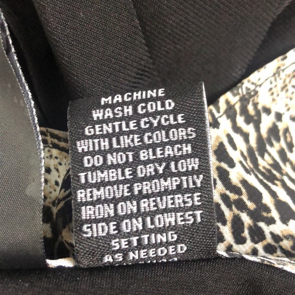 New Directions black jumpsuit with animal print overlay size medium - Picture 9 of 9